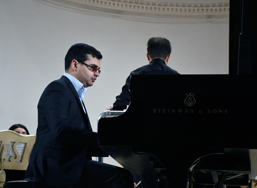 В Баку отметили Старый Новый год музыкальными ритмами (ФОТО)