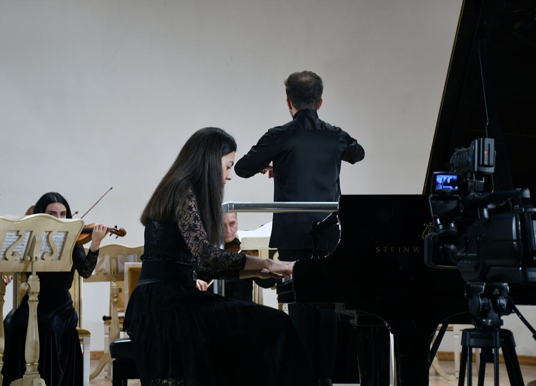 В Баку отметили Старый Новый год музыкальными ритмами (ФОТО)