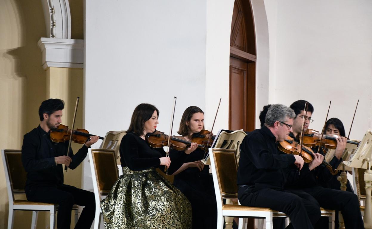 В Баку отметили Старый Новый год музыкальными ритмами (ФОТО)