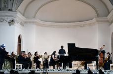 В Баку отметили Старый Новый год музыкальными ритмами (ФОТО)