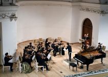 В Баку отметили Старый Новый год музыкальными ритмами (ФОТО)