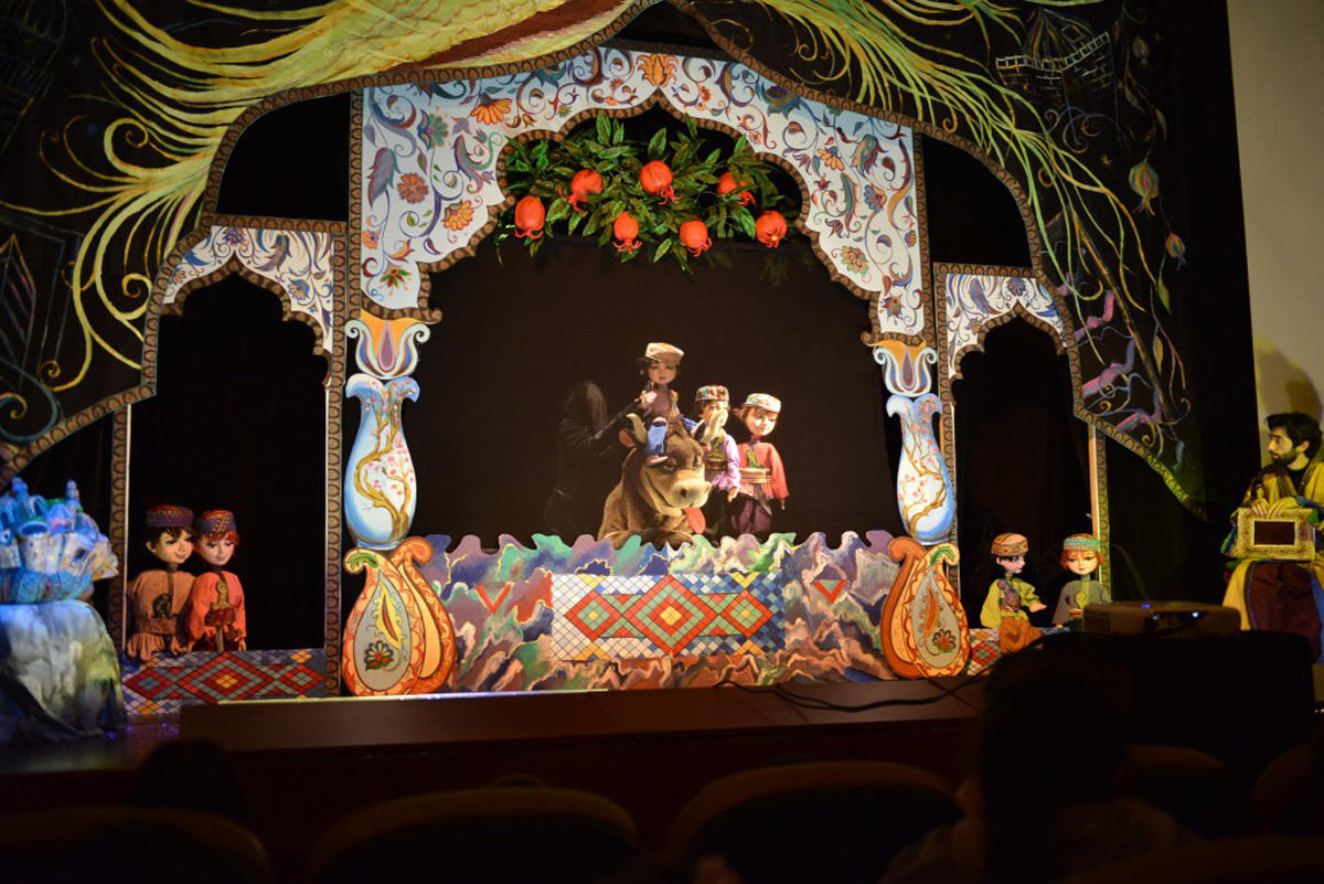 "Семь гранатовых веток"  - первая премьера в новом году (ФОТО)