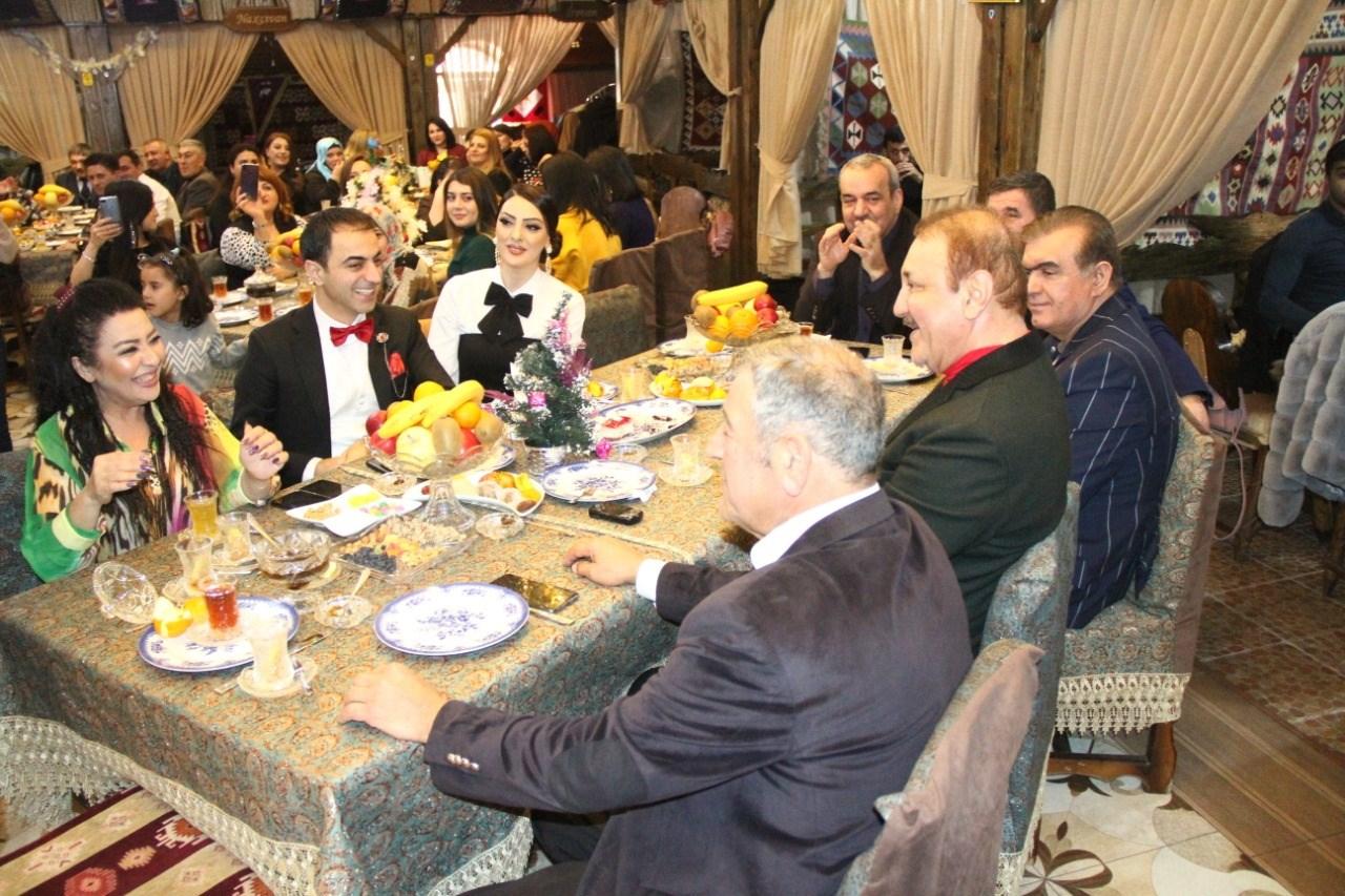 Фуд-блогеры и звезды Азербайджана объединились для пропаганды пряной кухни (ФОТО)