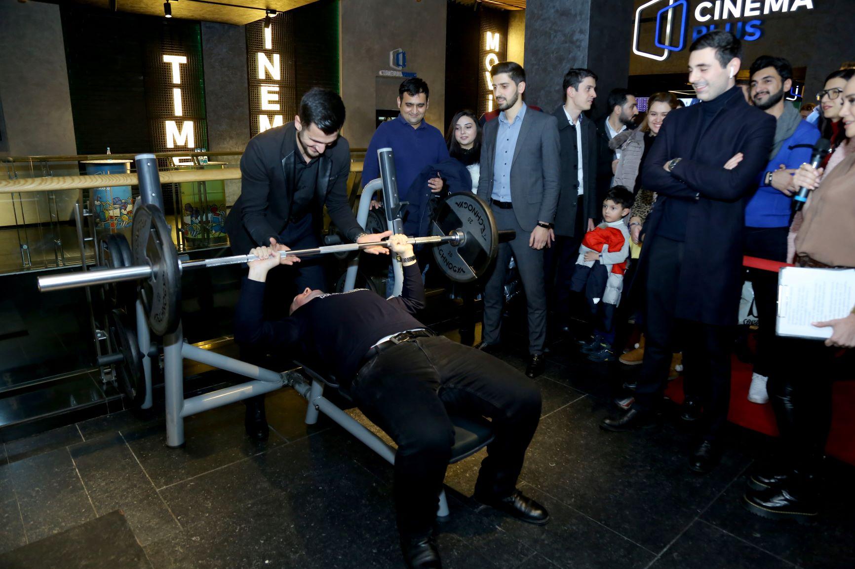 Оригинальная презентация фильма в Баку … со штангой и тяжелоатлетами (ВИДЕО, ФОТО)