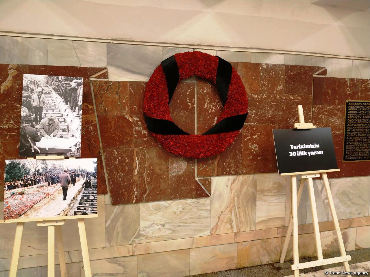 В Бакинском метро открылась фотовыставка "30 лет кровавой истории 20 Января" (ФОТО)