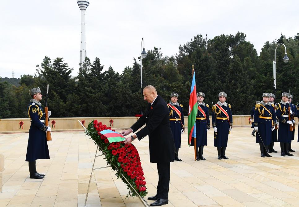 Президент Ильхам Алиев и Первая леди Мехрибан Алиева почтили светлую память шехидов 20 Января (ФОТО/ВИДЕО)