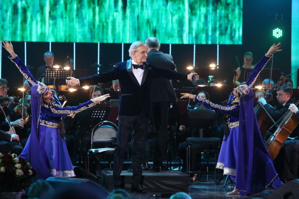 Грандиозный юбилей Полада Бюльбюльоглу в Москве вместе с друзьями (ФОТО)