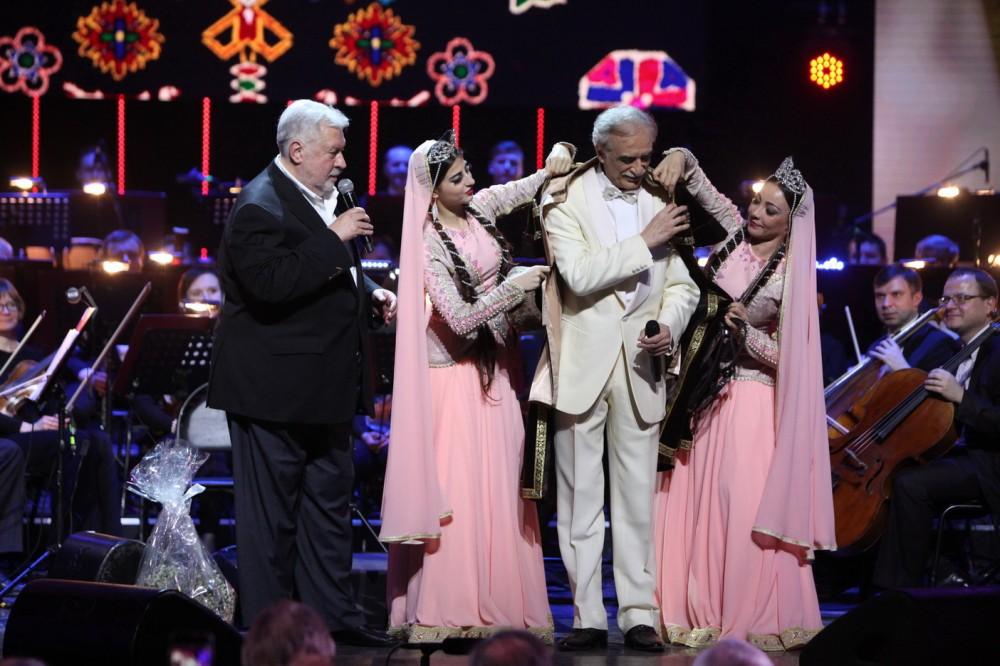 Грандиозный юбилей Полада Бюльбюльоглу в Москве вместе с друзьями (ФОТО)