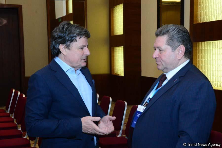 В столице Азербайджана, в рамках конференции "Баку-Москва - диалог культур", состоялось открытие круглого стола (ФОТО)