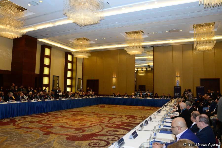 В столице Азербайджана, в рамках конференции "Баку-Москва - диалог культур", состоялось открытие круглого стола (ФОТО)