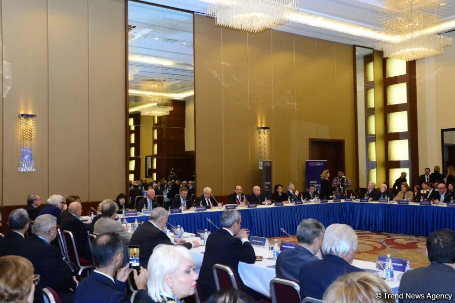 В столице Азербайджана, в рамках конференции "Баку-Москва - диалог культур", состоялось открытие круглого стола (ФОТО)