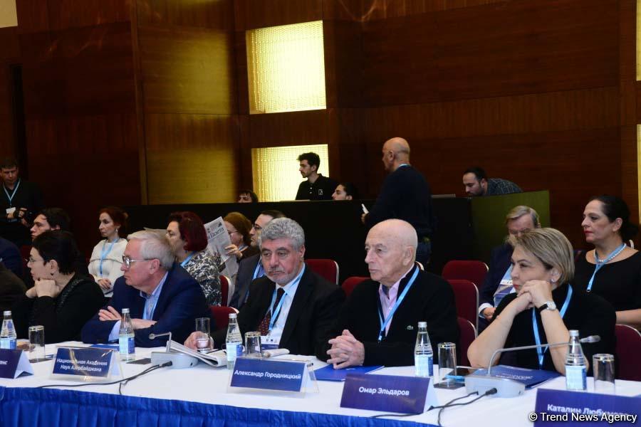 В столице Азербайджана, в рамках конференции "Баку-Москва - диалог культур", состоялось открытие круглого стола (ФОТО)