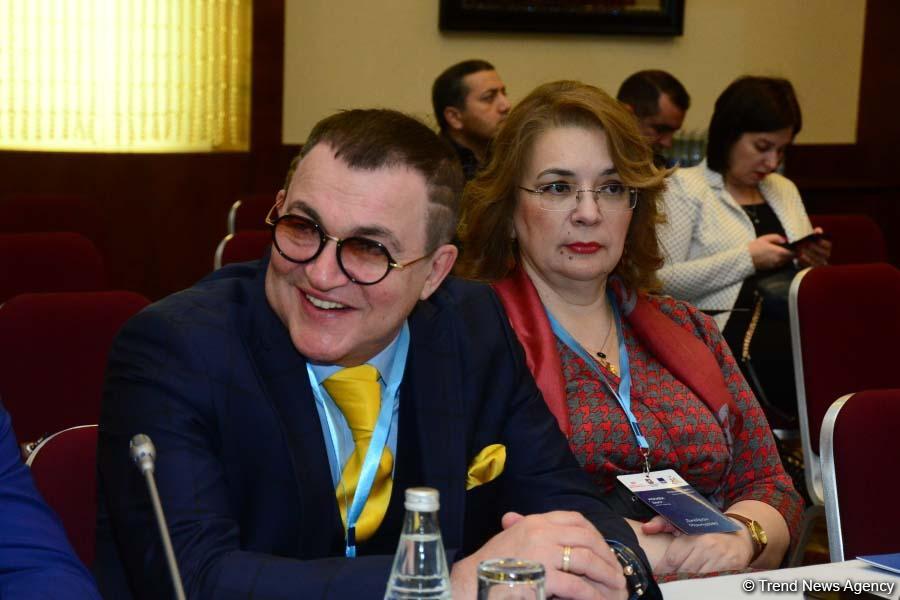 В столице Азербайджана, в рамках конференции "Баку-Москва - диалог культур", состоялось открытие круглого стола (ФОТО)