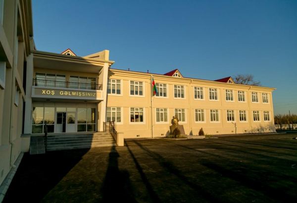 В Азербайджане названа дата возврата учебников в школы