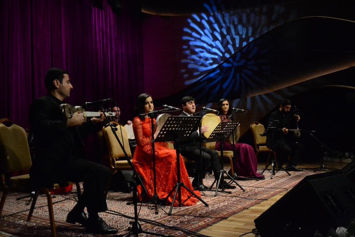 В Баку представлена музыка, отличающаяся активным борцовским духом (ФОТО)