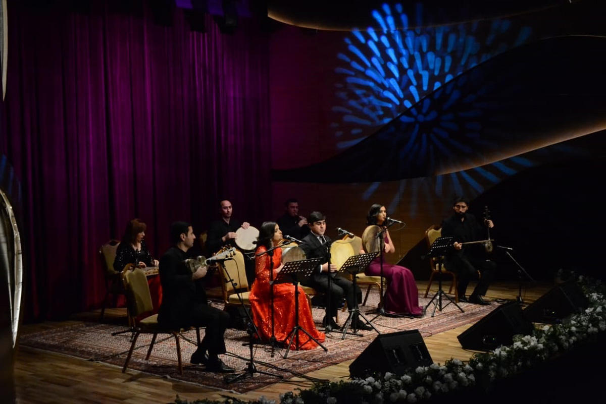 В Баку представлена музыка, отличающаяся активным борцовским духом (ФОТО)