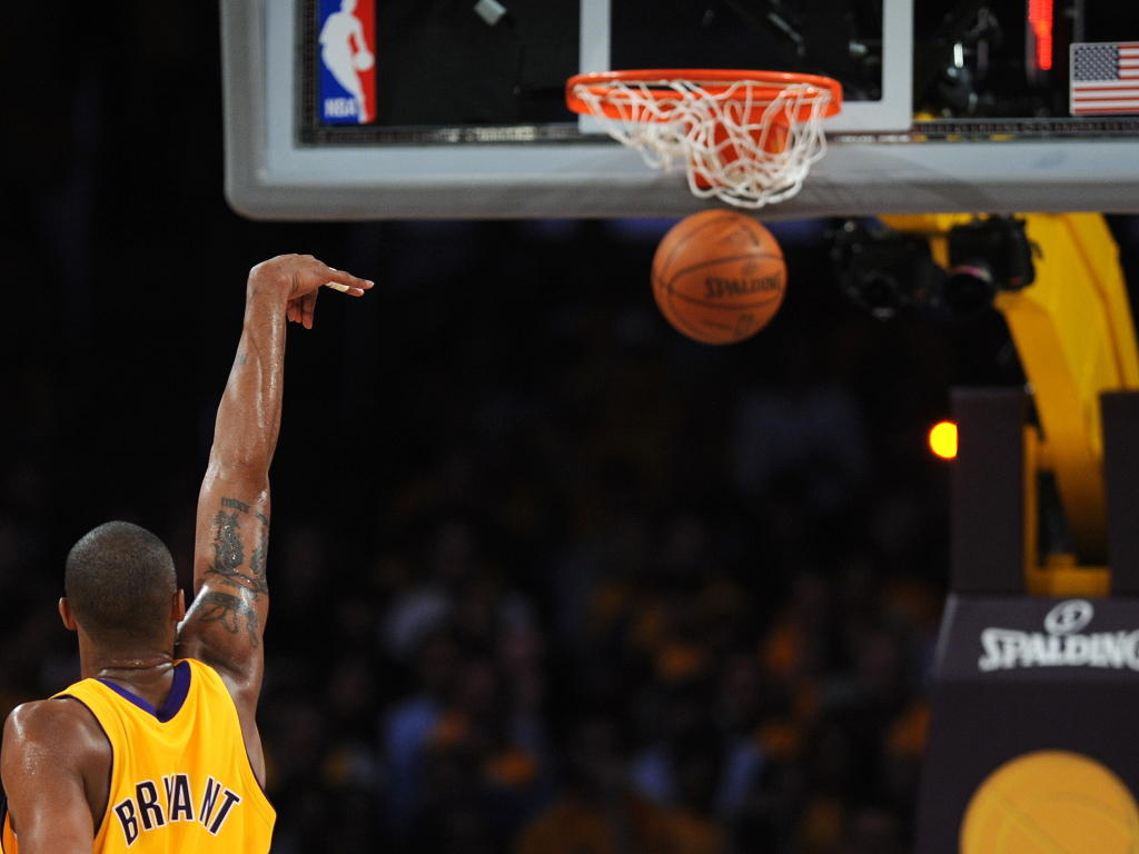 Стали известны подробности авиакатастрофы с Коби Брайантом и его дочерью (ФОТО)