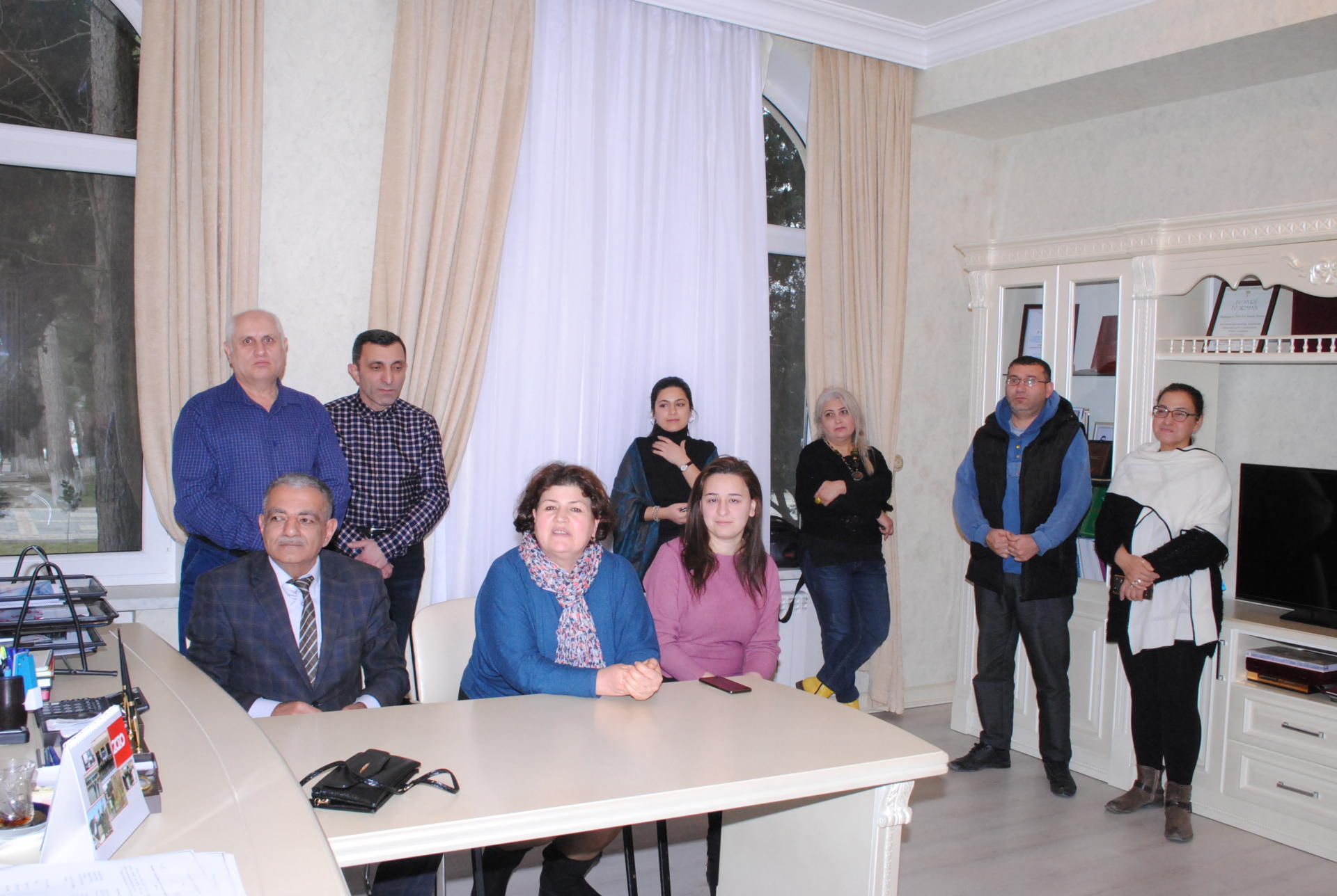 Коллеги поздравили с юбилеем 80-летнюю азербайджанскую актрису (ФОТО)