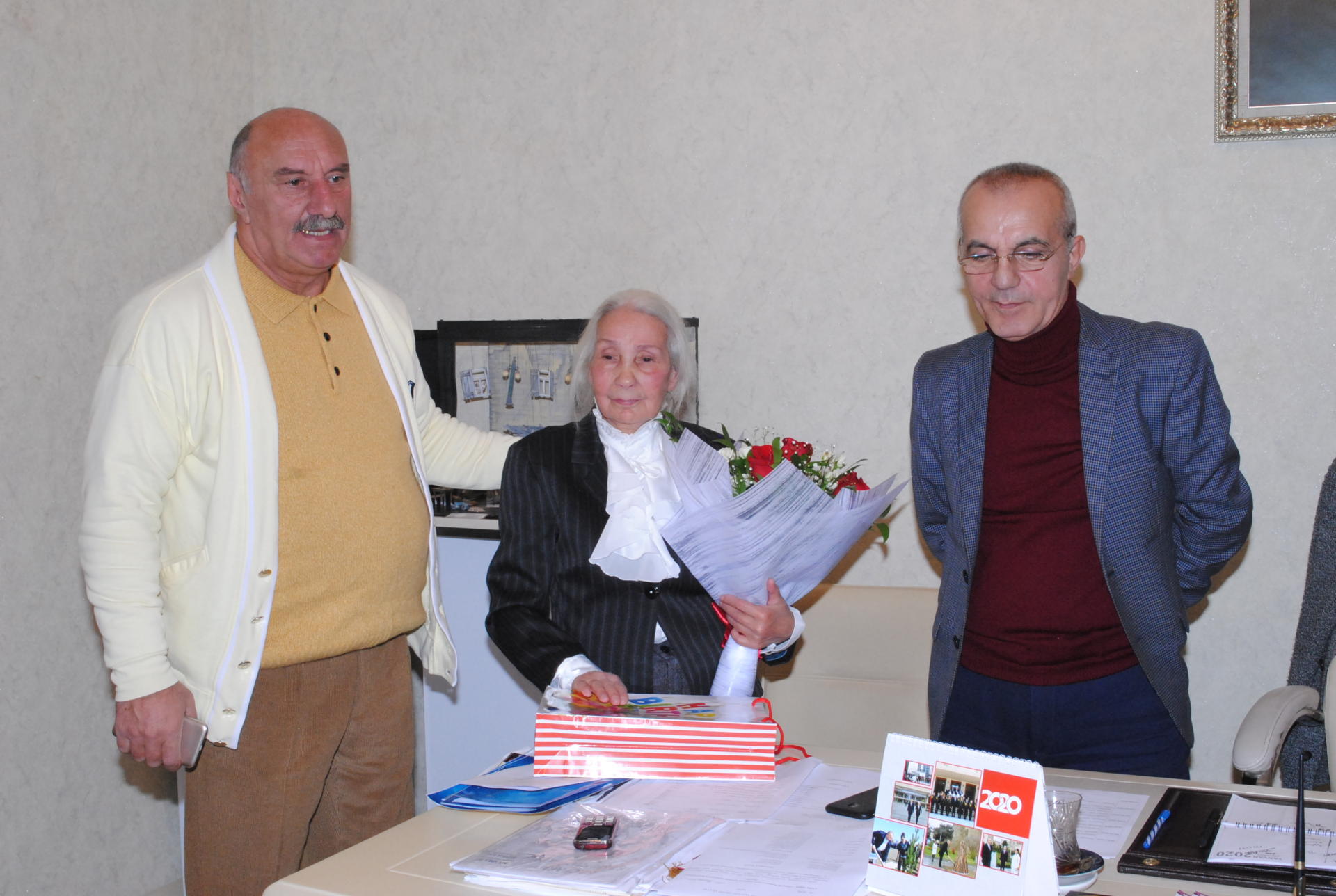 Коллеги поздравили с юбилеем 80-летнюю азербайджанскую актрису (ФОТО)