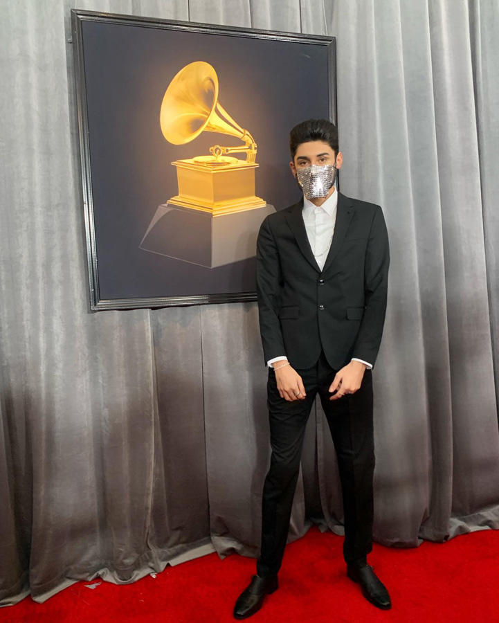 Азербайджанский исполнитель на красной дорожке церемонии награждения "Грэмми" (ФОТО)