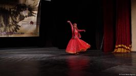 3066 метров над уровнем моря. В Гяндже появилась танцующая гора (ФОТО)