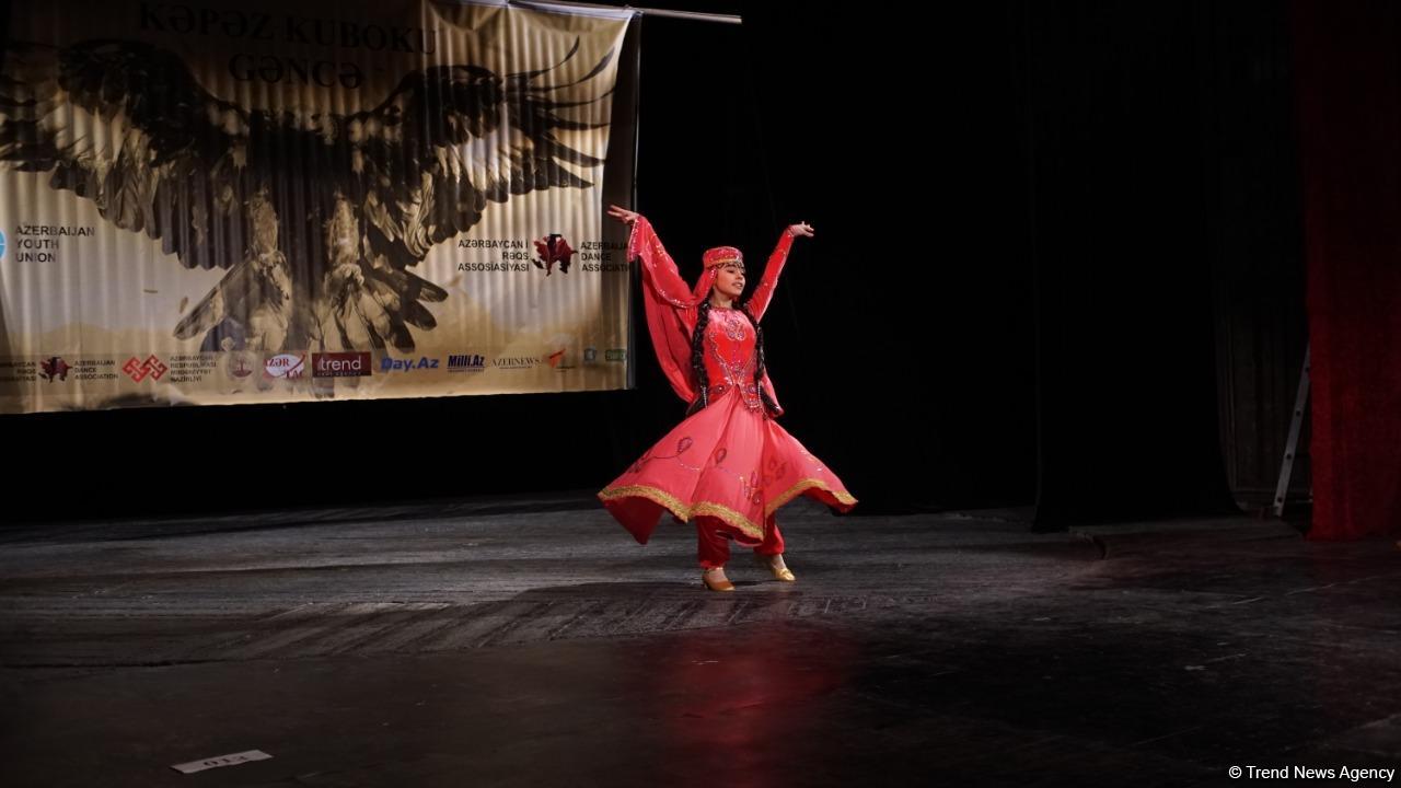 3066 метров над уровнем моря. В Гяндже появилась танцующая гора (ФОТО)