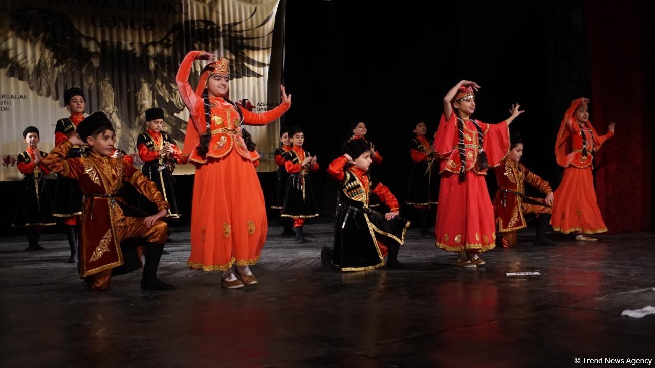 3066 метров над уровнем моря. В Гяндже появилась танцующая гора (ФОТО)