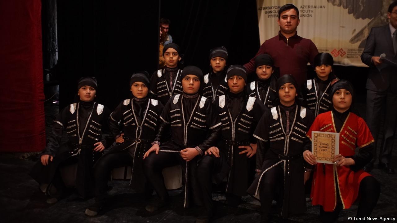 3066 метров над уровнем моря. В Гяндже появилась танцующая гора (ФОТО)