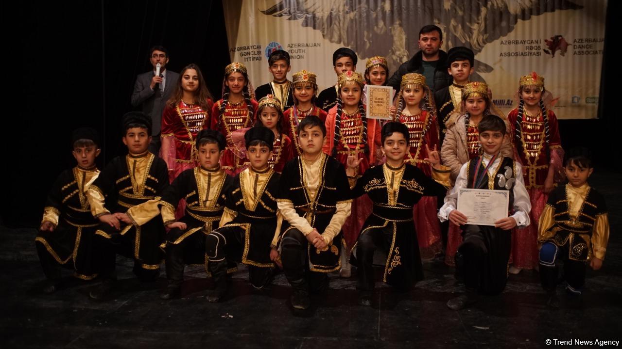 3066 метров над уровнем моря. В Гяндже появилась танцующая гора (ФОТО)