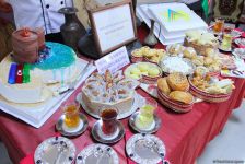 Пробуйте на здоровье! В Баку открылся Фестиваль национальных сладостей (ФОТО)