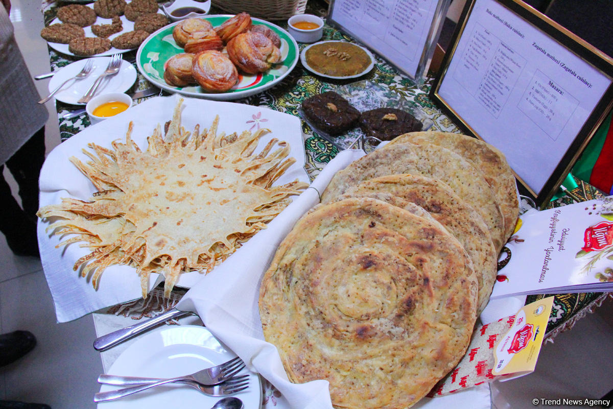 Пробуйте на здоровье! В Баку открылся Фестиваль национальных сладостей (ФОТО)