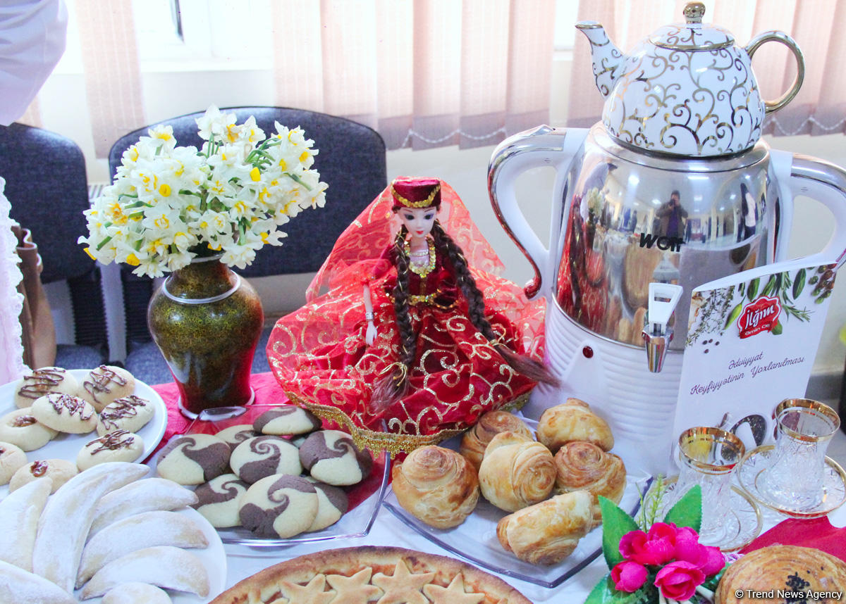 Пробуйте на здоровье! В Баку открылся Фестиваль национальных сладостей (ФОТО)