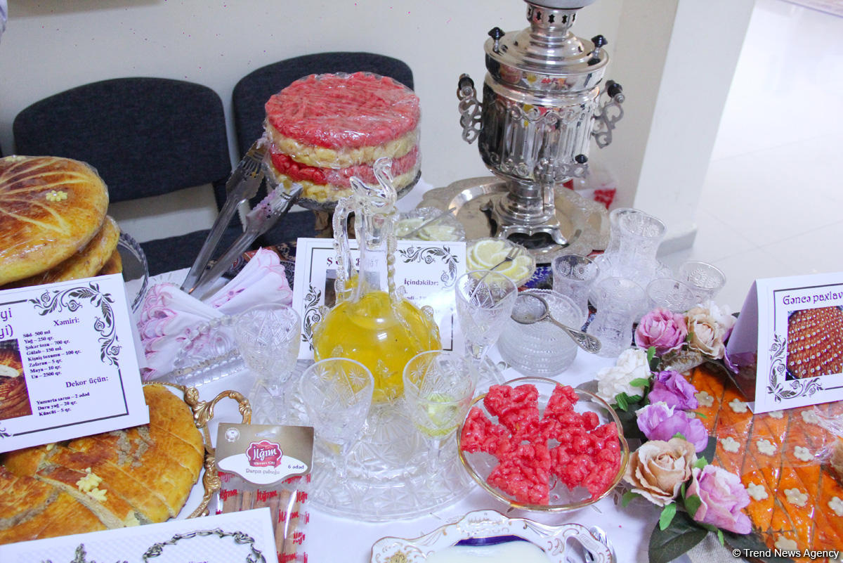 Пробуйте на здоровье! В Баку открылся Фестиваль национальных сладостей (ФОТО)
