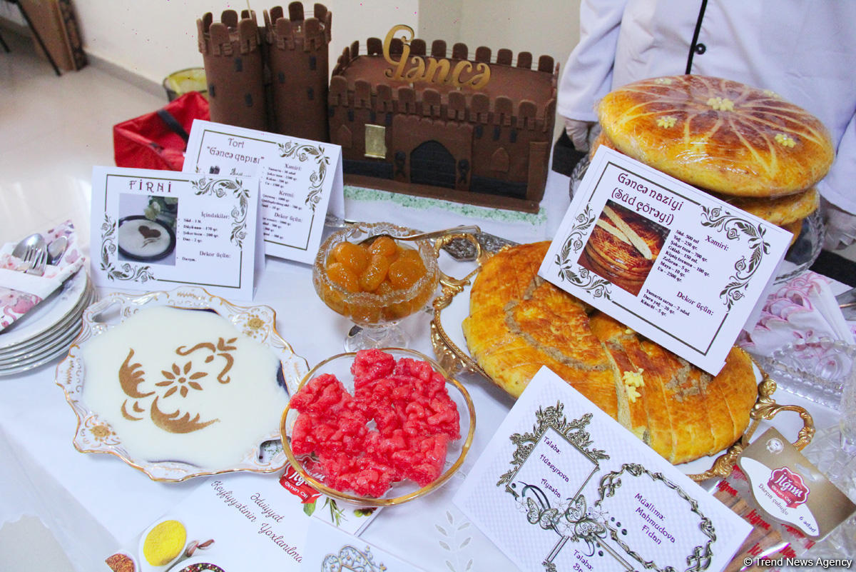 Пробуйте на здоровье! В Баку открылся Фестиваль национальных сладостей (ФОТО)
