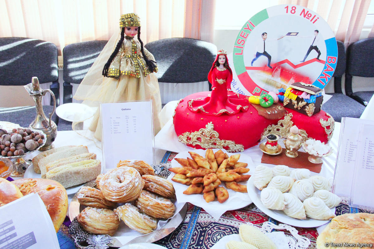 Пробуйте на здоровье! В Баку открылся Фестиваль национальных сладостей (ФОТО)