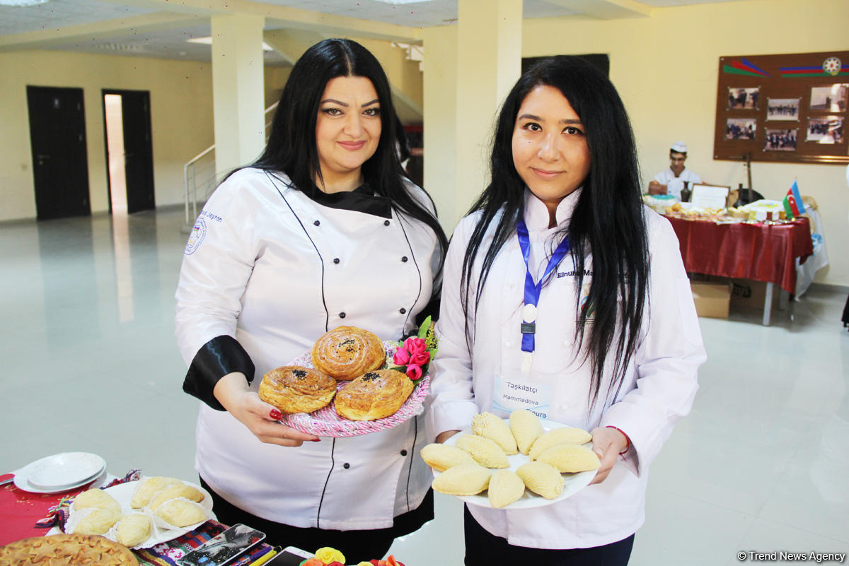 Пробуйте на здоровье! В Баку открылся Фестиваль национальных сладостей (ФОТО)
