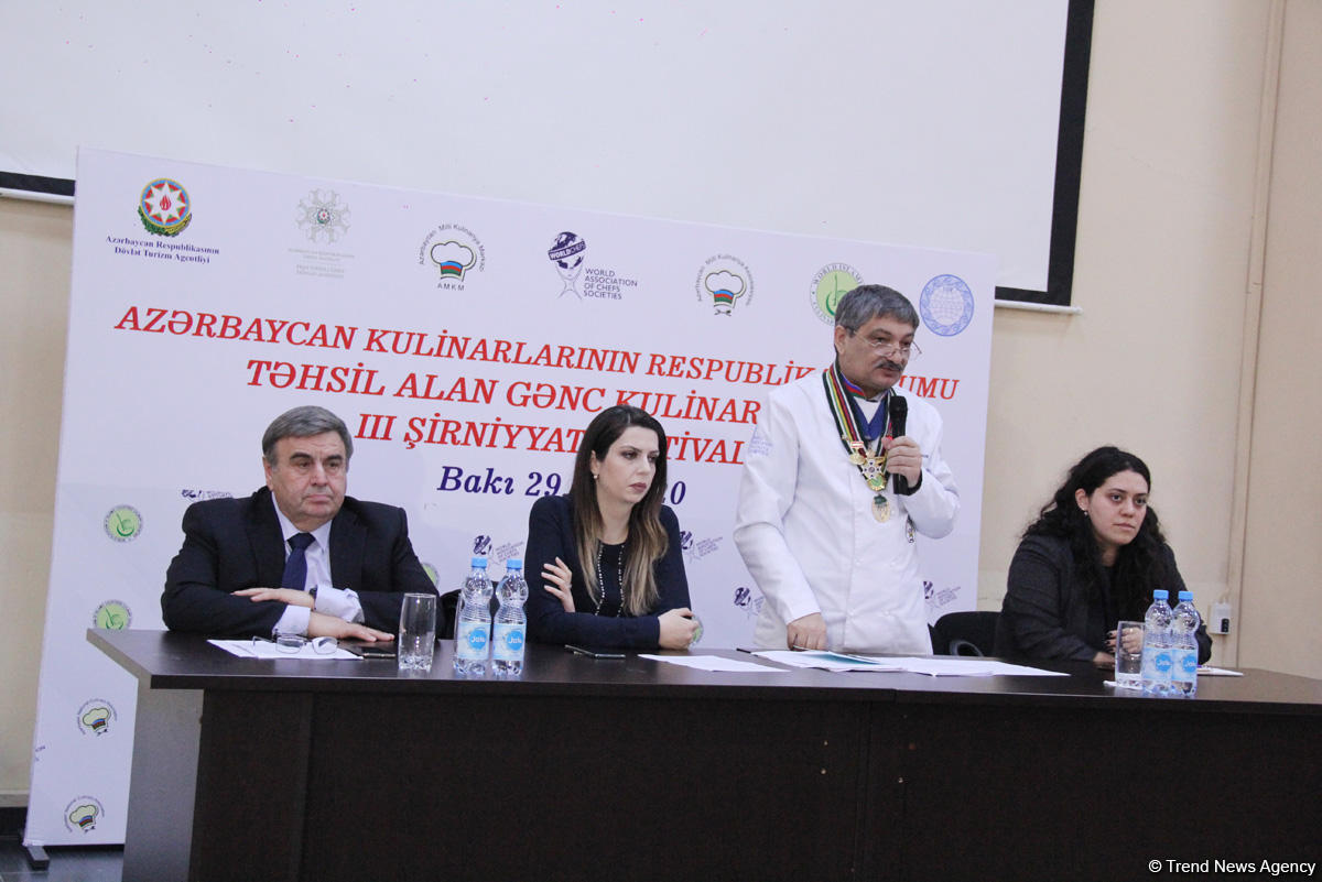 Пробуйте на здоровье! В Баку открылся Фестиваль национальных сладостей (ФОТО)