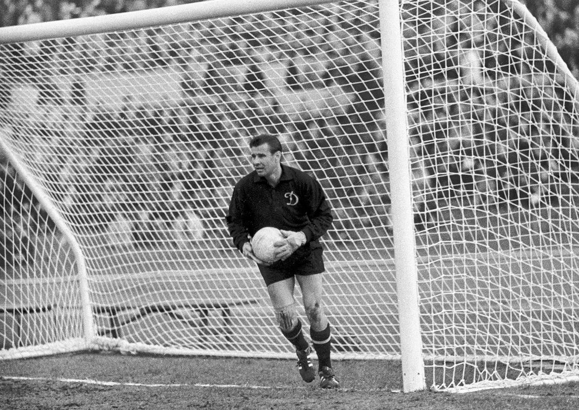 Кто объединил Льва Яшина и Бахрама Багирзаде? Кого почитали Елизавета II и Маргарет Тэтчер? (ФОТО)