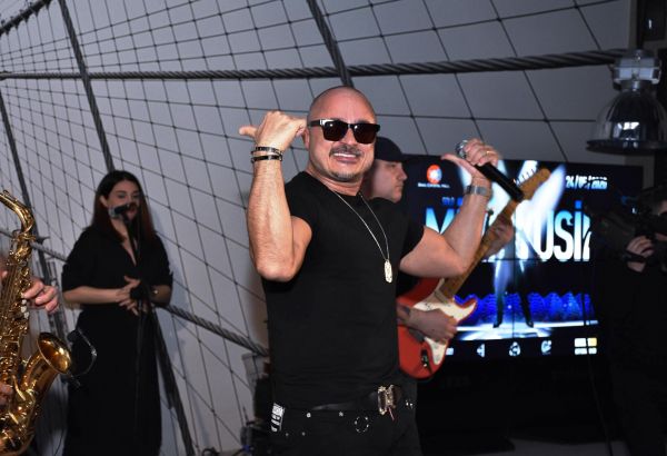 Мири Юсиф собрал духовных близнецов в своей "квартире" (ВИДЕО, ФОТО)