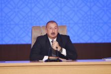 Президент Ильхам Алиев принял участие в конференции, посвященной итогам первого года реализации Госпрограммы социально-экономического развития регионов в 2019-2023 годах (ФОТО) (Версия 3)