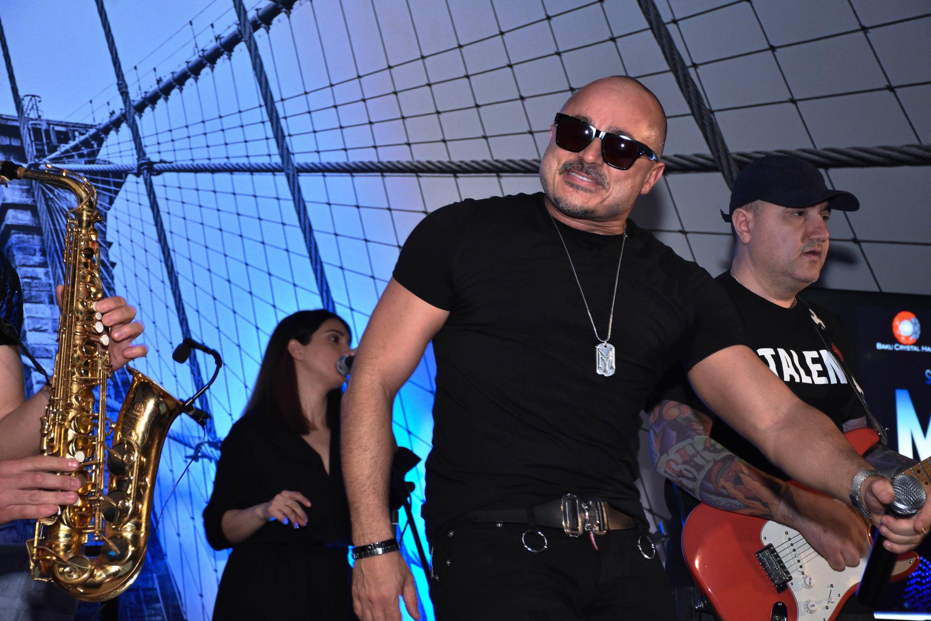 Мири Юсиф собрал духовных близнецов в своей "квартире" (ВИДЕО, ФОТО)