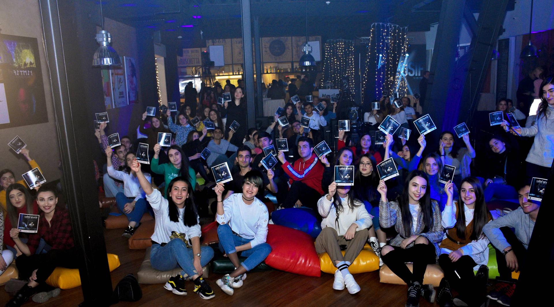 Мири Юсиф собрал духовных близнецов в своей "квартире" (ВИДЕО, ФОТО)