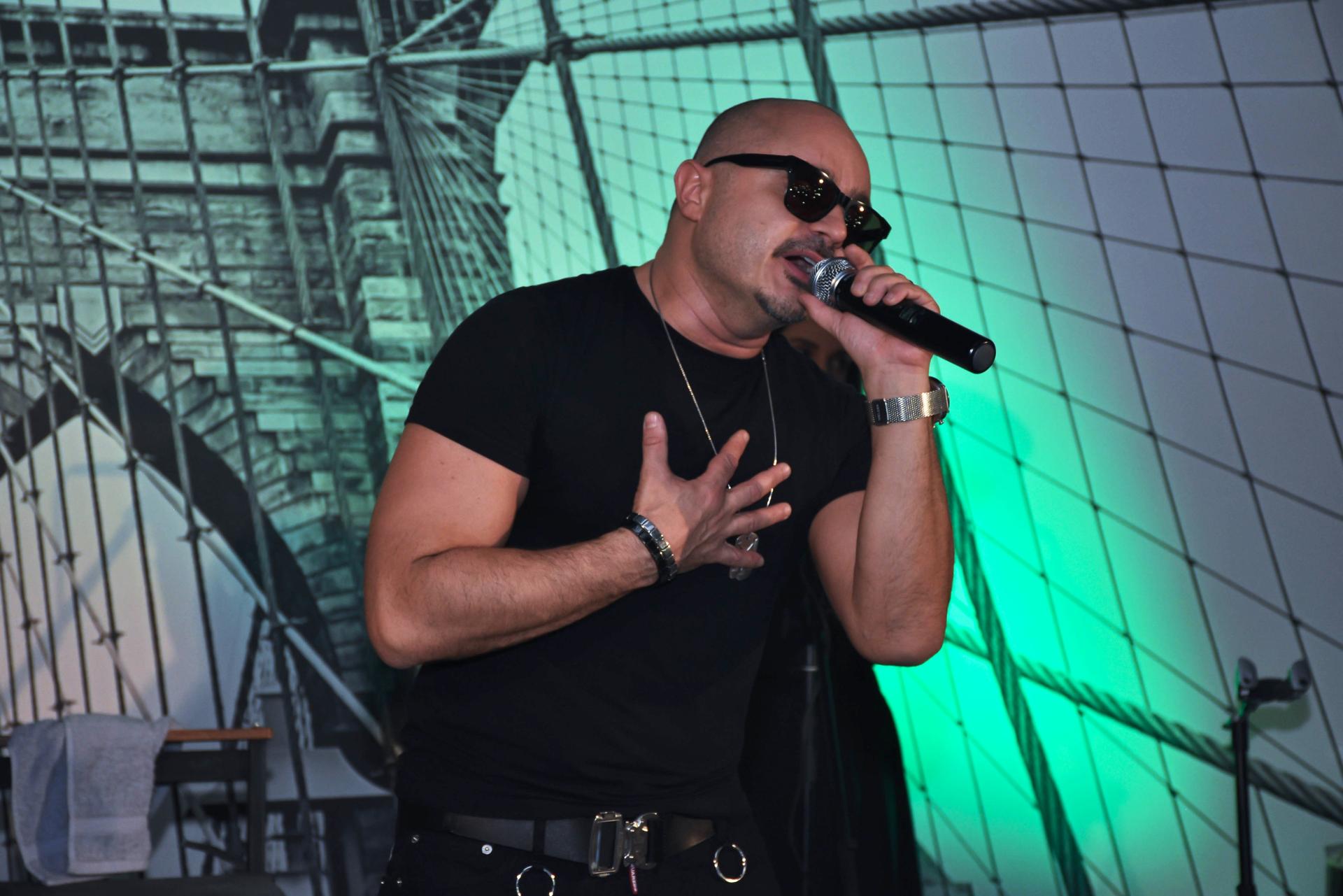 Мири Юсиф собрал духовных близнецов в своей "квартире" (ВИДЕО, ФОТО)