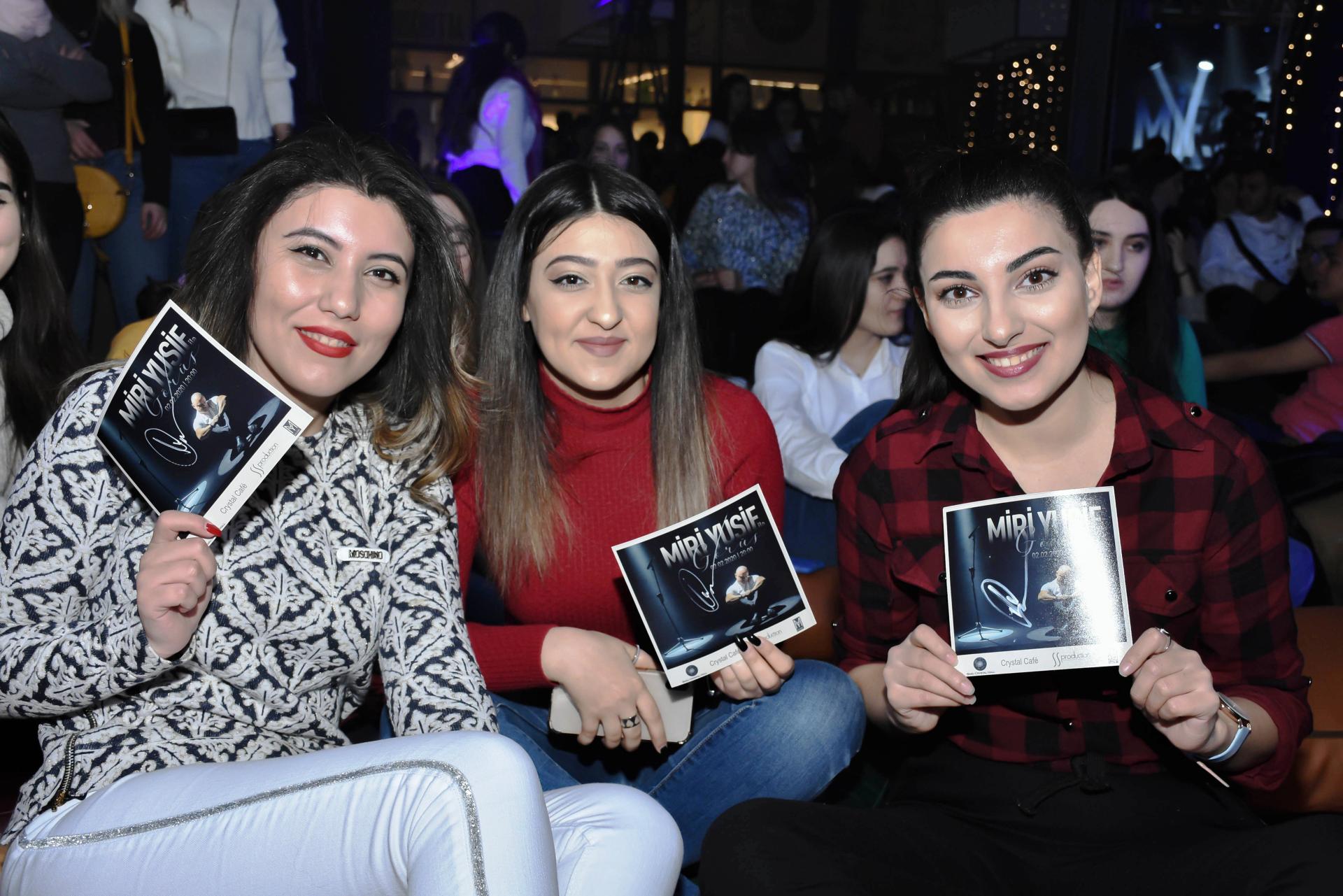 Мири Юсиф собрал духовных близнецов в своей "квартире" (ВИДЕО, ФОТО)