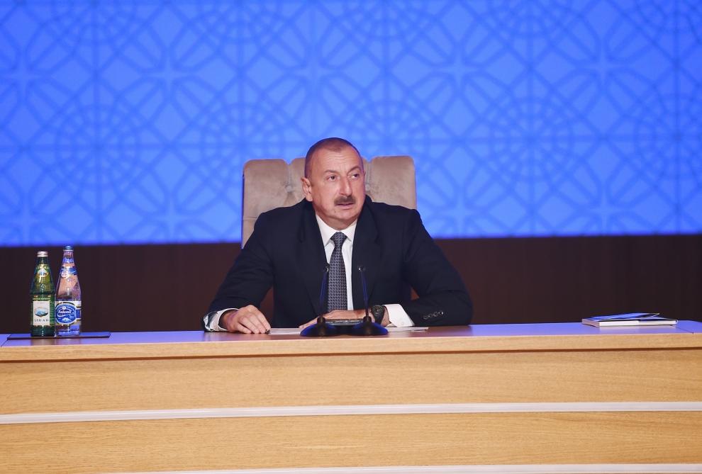 Президент Ильхам Алиев принял участие в конференции, посвященной итогам первого года реализации Госпрограммы социально-экономического развития регионов в 2019-2023 годах (ФОТО) (Версия 3)