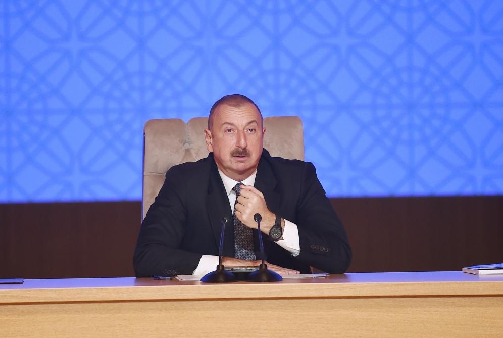 Президент Ильхам Алиев принял участие в конференции, посвященной итогам первого года реализации Госпрограммы социально-экономического развития регионов в 2019-2023 годах (ФОТО) (Версия 3)