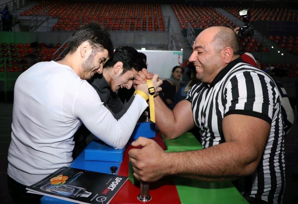 Виртуальная реальность в Баку - Терминатор, трансформеры, квест-рум  (ФОТО)