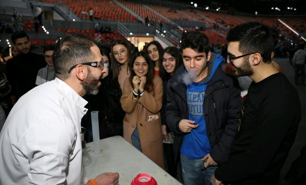 Виртуальная реальность в Баку - Терминатор, трансформеры, квест-рум  (ФОТО)