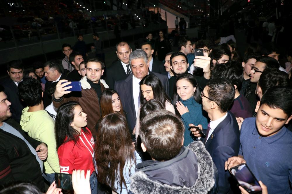 Виртуальная реальность в Баку - Терминатор, трансформеры, квест-рум  (ФОТО)