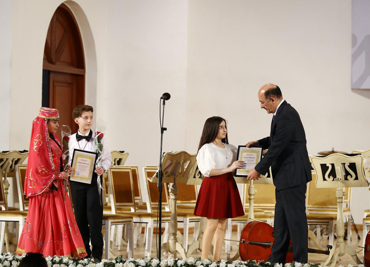 Самая талантливая молодежь Азербайджана награждена министерством (ФОТО)